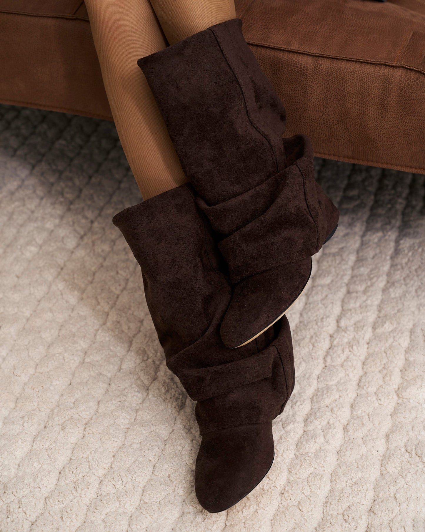 Stivali Emilia Slouchy in Camoscio – Cioccolato Scuro