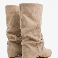 Stivali Emilia Slouchy in Camoscio – Beige