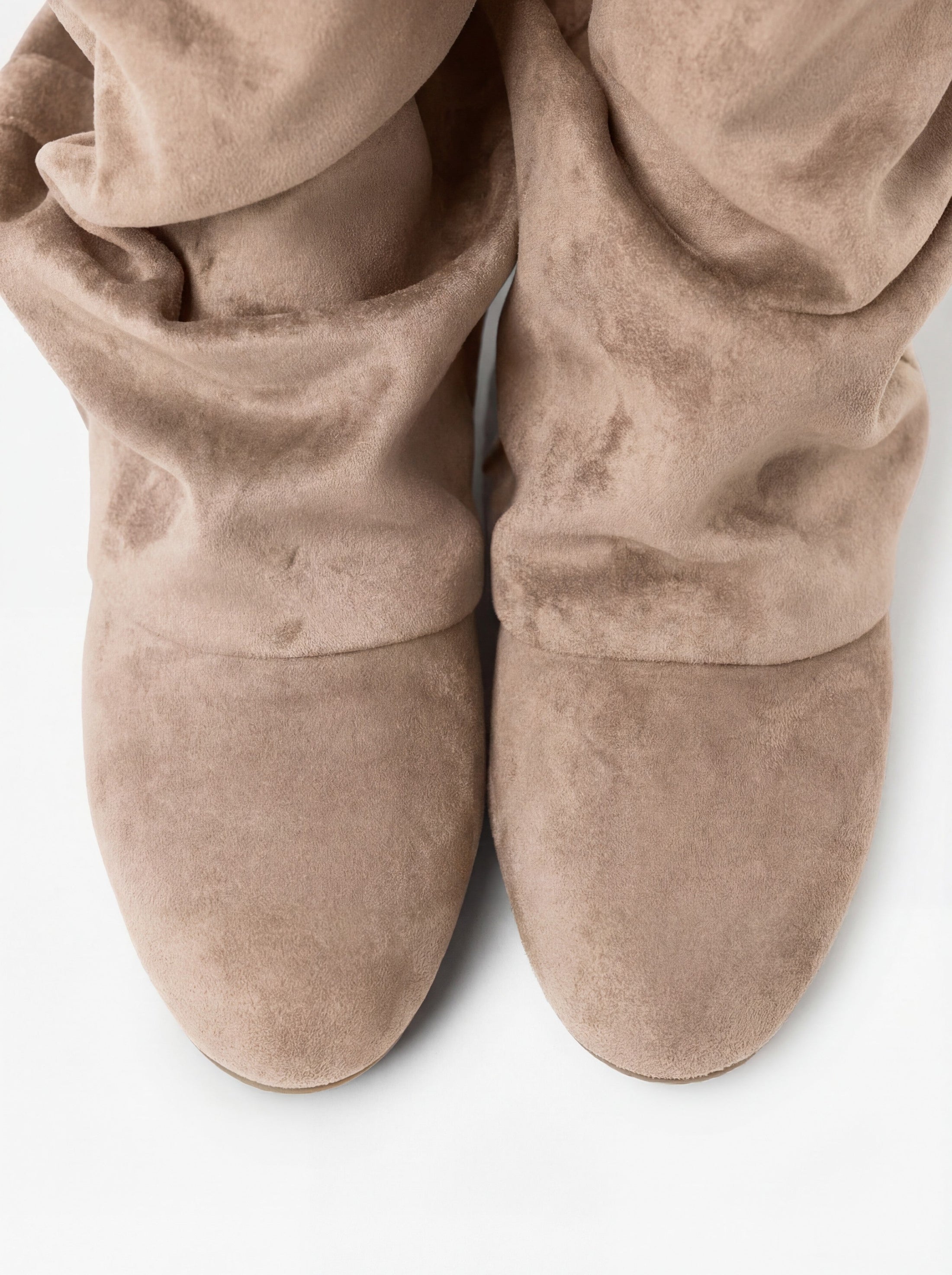 Stivali Emilia Slouchy in Camoscio – Beige