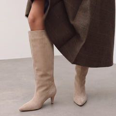 Stivali al Ginocchio Mona in Camoscio – Beige